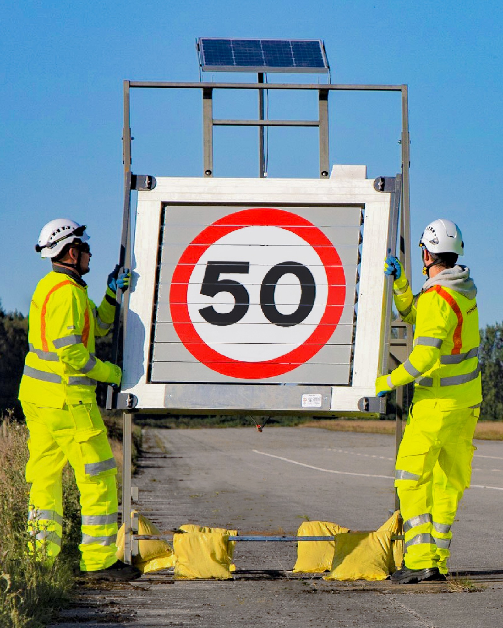 Dynamic speed signs UK